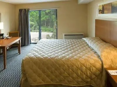 Comfort Inn Toronto North 2*,